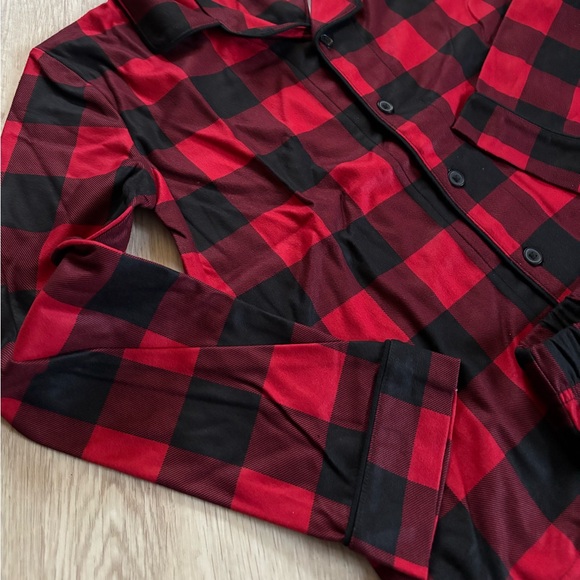 Buffalo plaid Kids Pajama Set - Picture 3 of 9